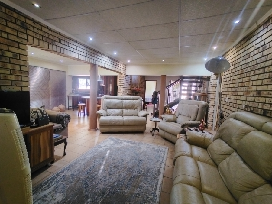 4 Bedroom Property for Sale in Christiana North West